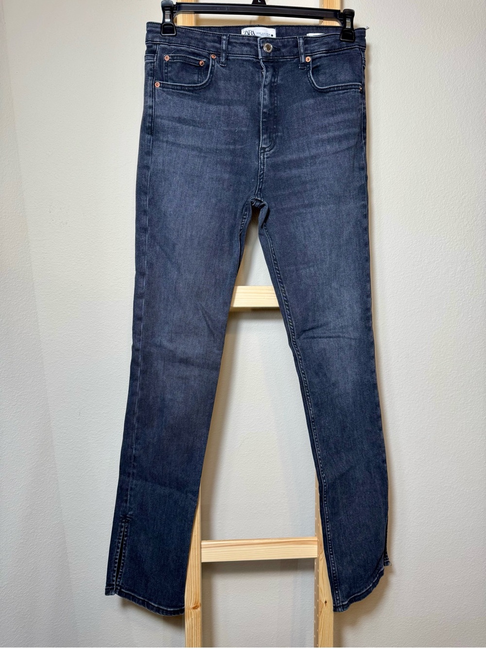 Zara black and white jeans with white label